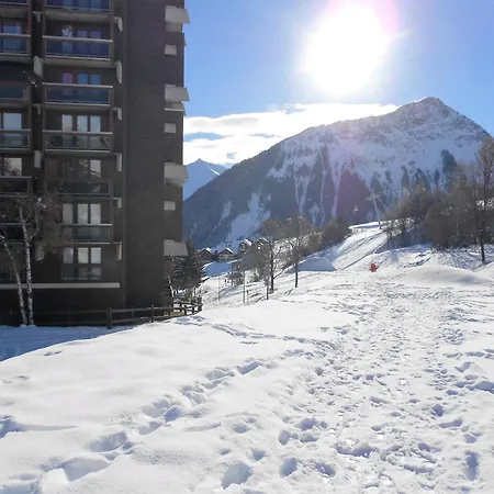 Spacieux Au Pied Des Pistes Avec Balcon - Fr-1-267-184 * Le Corbier