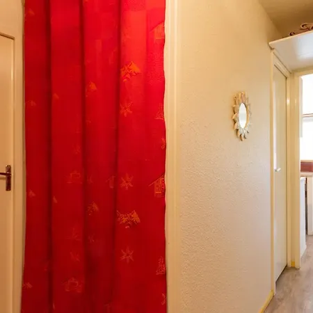 Spacieux Au Pied Des Pistes Avec Balcon - Fr-1-267-184 * Le Corbier